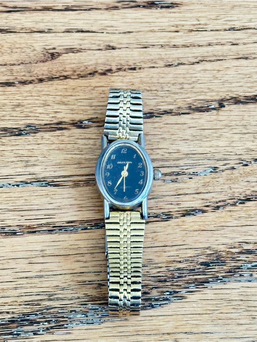 Milan vintage style Stretch Bracelet Ladies Watch with Black Dial